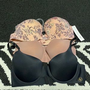 Brand New 3 pack of Bras!! Size 36C!! Cute Colors and there soft!! Never worn!!